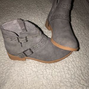 American Eagle new crop boot! Adorable!! Sfh